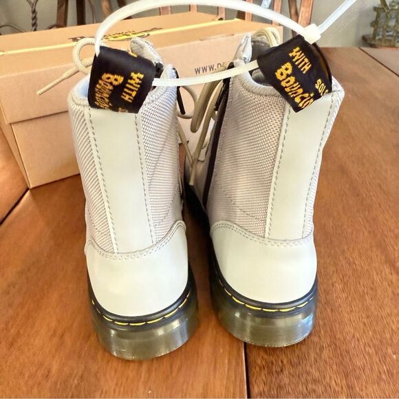 Dr. Martens Airware Combs Extra Tough Poly Boots Gray W6 M5 (EU 37) Doc Adaptive - Picture 7 of 15